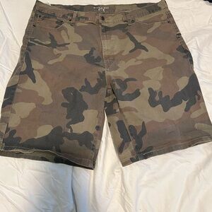 camo jorts
